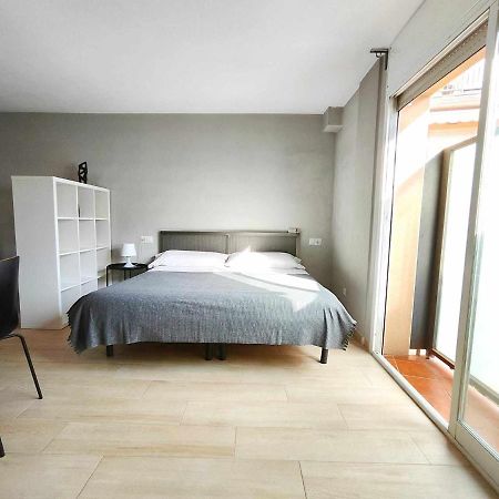 Mazi Apartments Suite Матаро Экстерьер фото